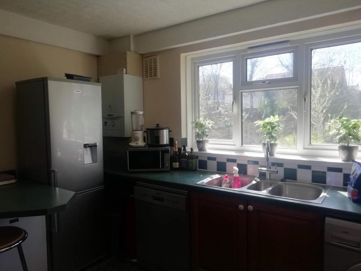 Апартаменты Cozy Loft In Bushey, 20 Mins By Train To Euston London Экстерьер фото
